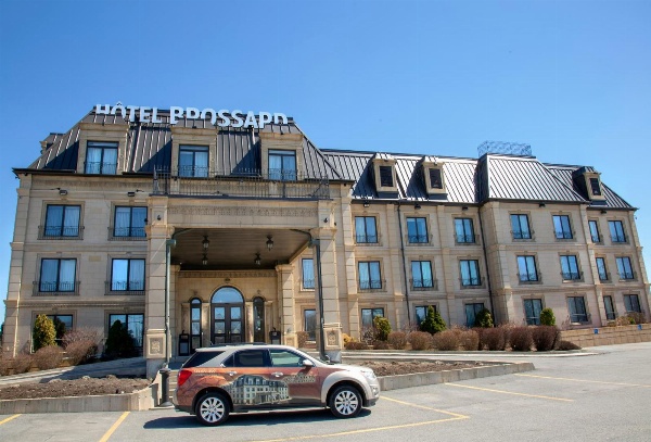 Hotel Brossard image 2